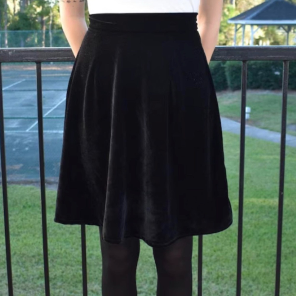 Vintage women Stretch Gothic Short Mini Circle Skirt